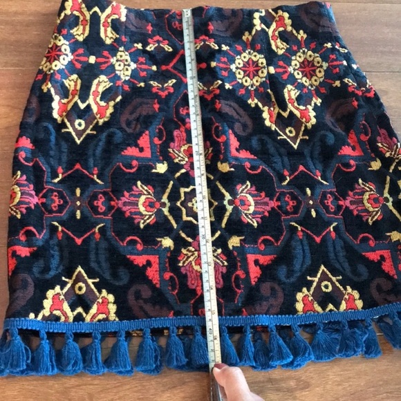 Zara textured skirt with fridge pompom - Picture 4 of 7